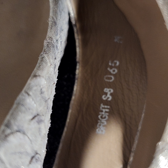 Donald J. Pliner - Picture 4 of 7